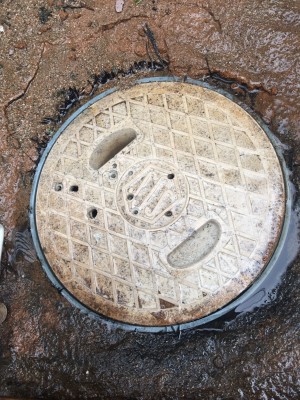 20150626_114142_マンホール328mm交換